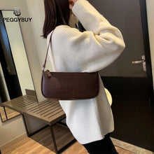 Load image into Gallery viewer, Retro Alligator Pattern Women Messenger Flap Handbags PU Leather Street Casual Solid Zipper Shoulder Bags Bolsa Mujer 2019 New